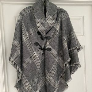 Super cute black and white shawl.